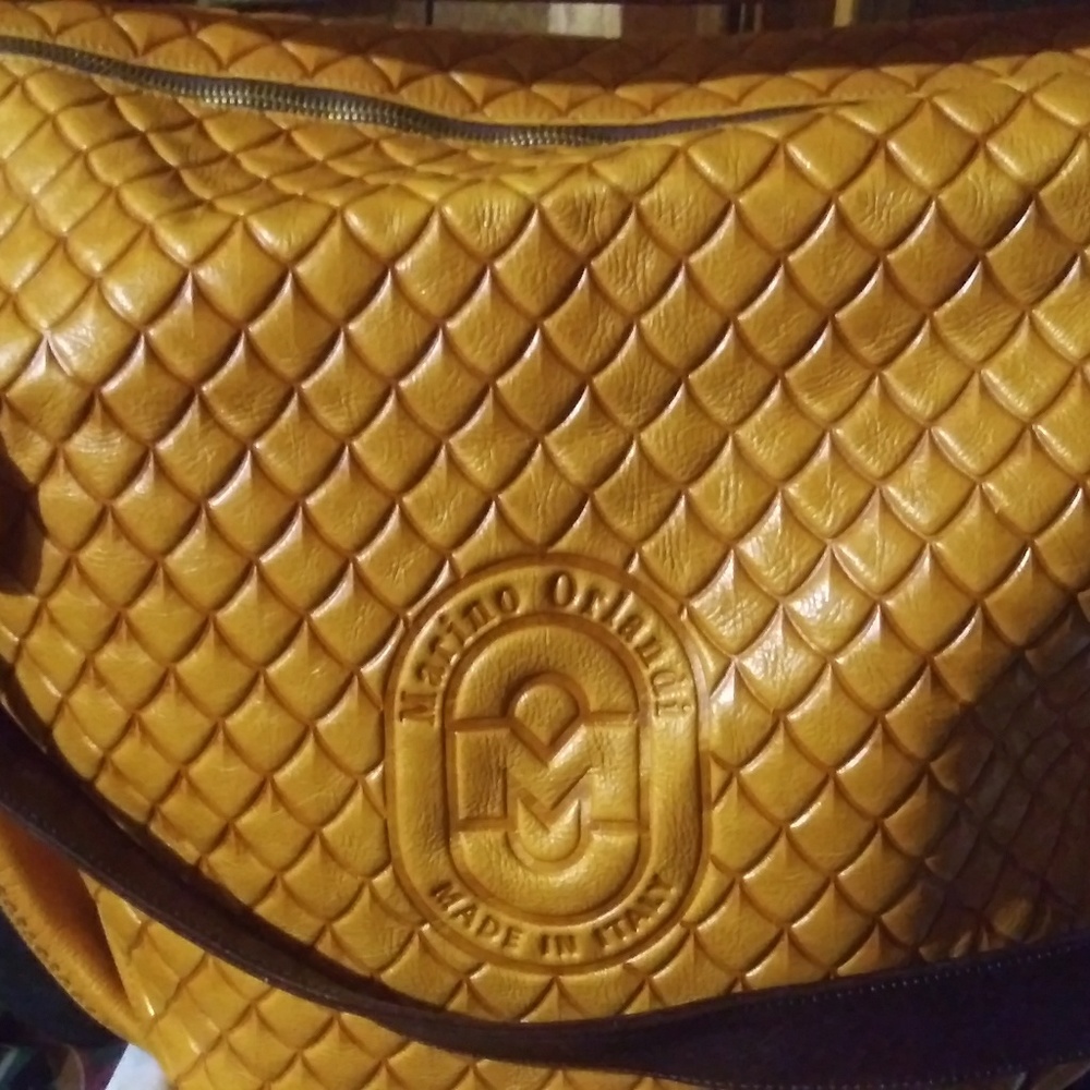 Marino Orlandi sling/bucket style authentic purse - Picture 2 of 4